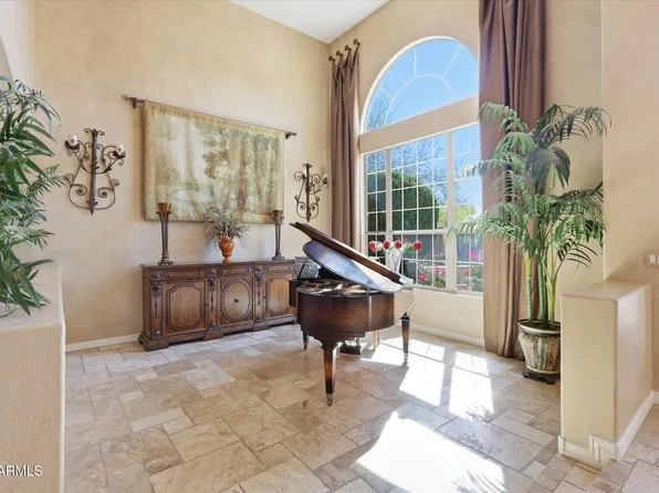 2324 W ZENITH Lane, Phoenix, AZ 85085