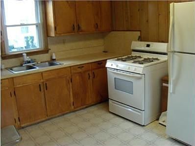 2nd image of 2009 S Burlington Dr