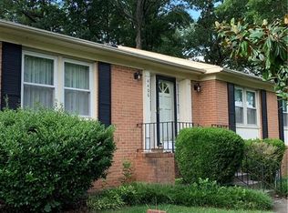 4406 Chateau Dr, Greensboro, NC 27407