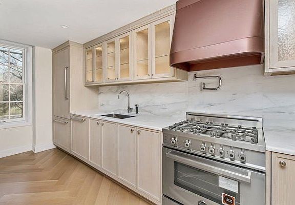 2nd image of 360 Central Park W APT 3A