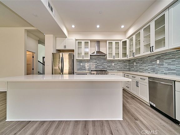 4th image of 673 Castlehill Dr