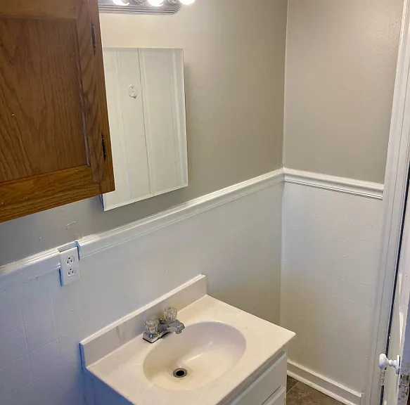420 N McLemore Ave — Photo 12