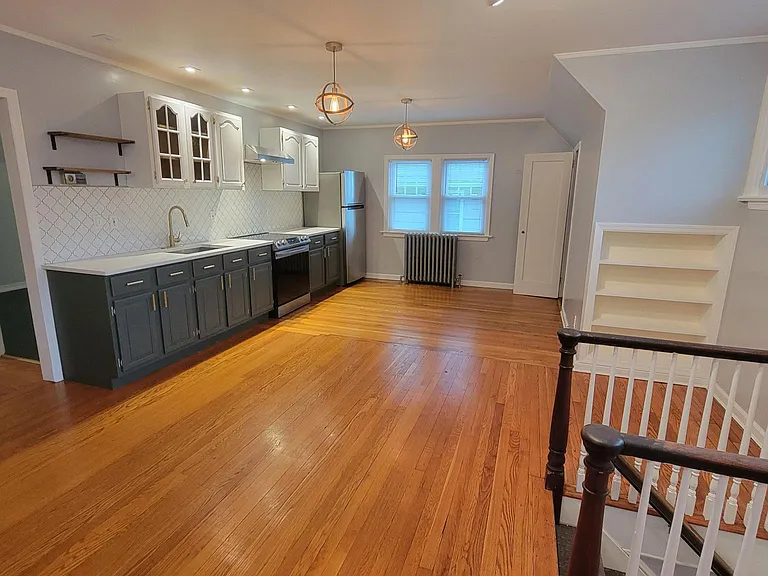 262 Crocus Ave #2 — Photo 3