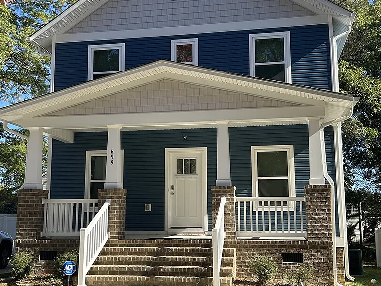 Dorgan Ave — Photo 1