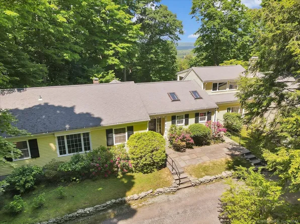 4 Hilltop Road, Farmington, CT 06032