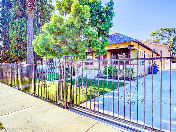 2nd image of 1247 W 37th Dr #4B-4Ba-1403Sqft