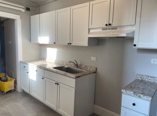 5701 W Roosevelt Rd APT 2E, Cicero, IL 60804