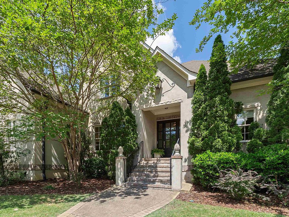 1st image of 3759 Village Ln