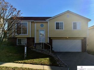 14477 Meredith Ave, Omaha, NE 68116