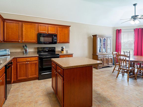 5th image of 233 Lottie Ln