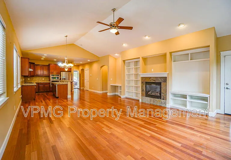 1403 SE 194th Pl — Photo 22