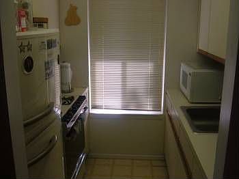 4th image of 22 Denver Ct