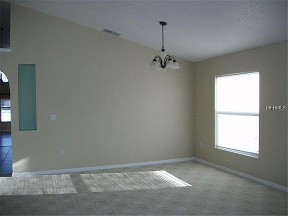 4th image of 3845 Blackberry Cir