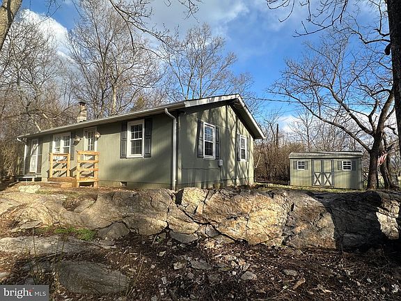 3rd image of 1336 Old Winchester Rd