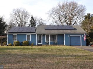 4 Eleanor Dr, Wrightstown, NJ 08562