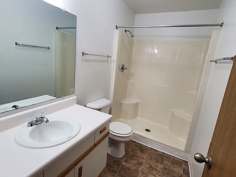 Thornridge Apartments — Photo 109