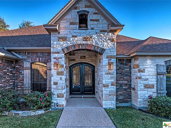 4th image of 1218 Mountain View Dr
