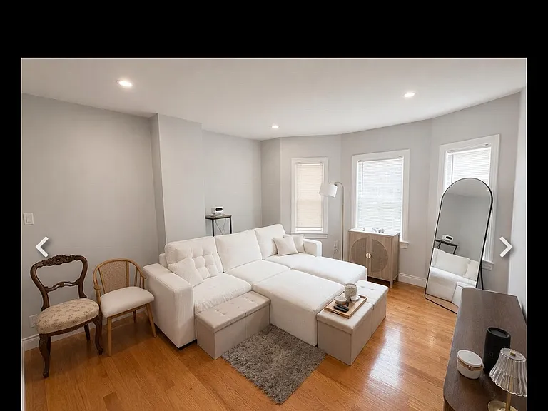 33 Middle St #A — Photo 7