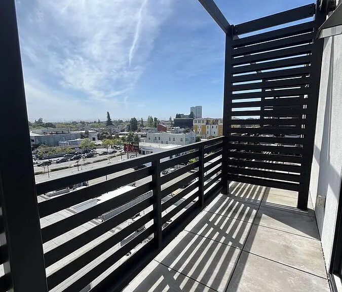 4045 Broadway — Photo 16