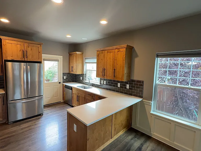 2728 NE Black Oak Pl — Photo 9