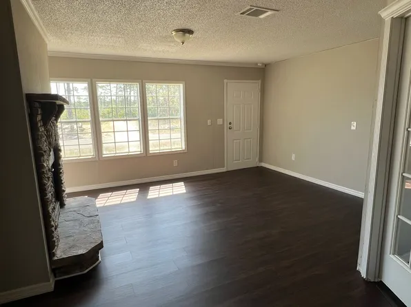 576 Anna Ave, Sebring, FL 33875