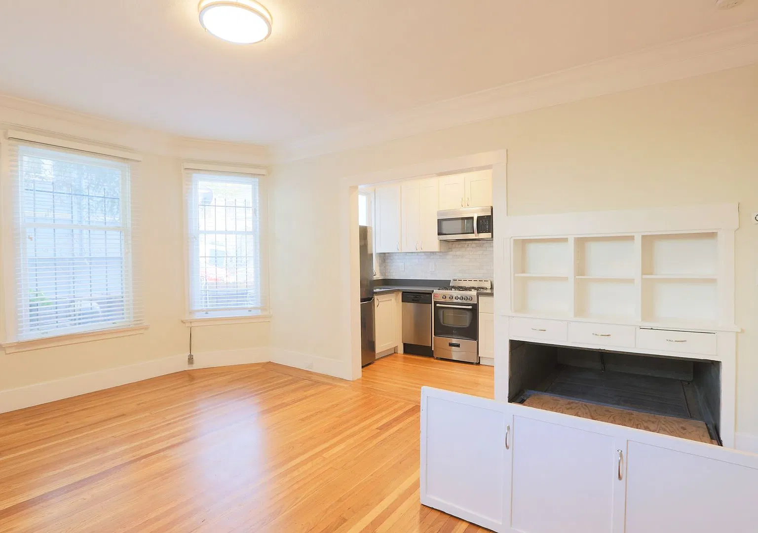 Open House: Saturday (10/10) 3:10pm-3:30pm Remodeled Studio In Great Location, Shared Laundry, Ca... — Photo 3