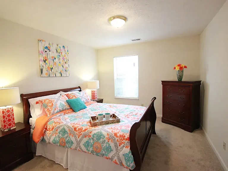 Providence Hill Apartments — Photo 8