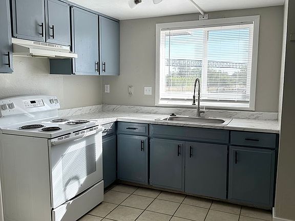 3rd image of 4212-4226 Loomis Ave #4216