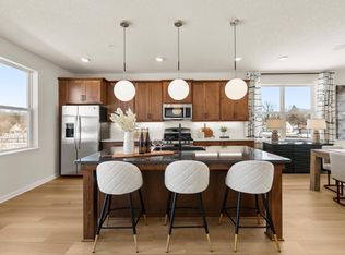 1560 Torres Ln, West Saint Paul, MN 55118
