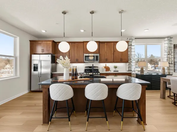 1560 Torres Ln, West Saint Paul, MN 55118