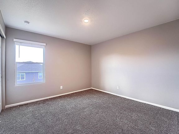 4th image of 1632 Clarendon Dr