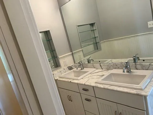 717 Pine St #717 — Photo 13