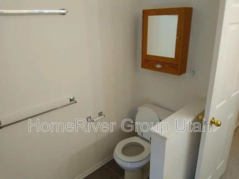 985 E Senior Band Rd — Photo 12