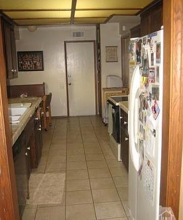4th image of 1161 N Lantana St