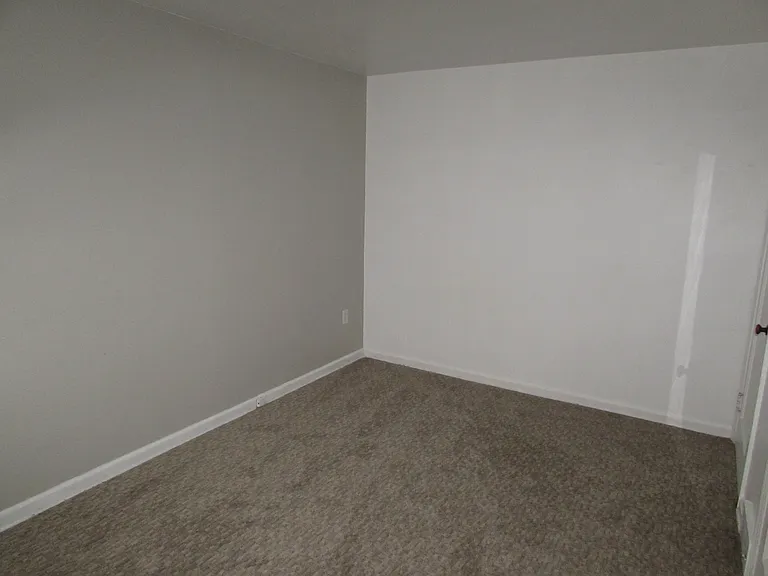 602 N 11th St #2 — Photo 8
