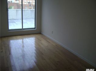 4358 Smart St, Flushing, NY 11355