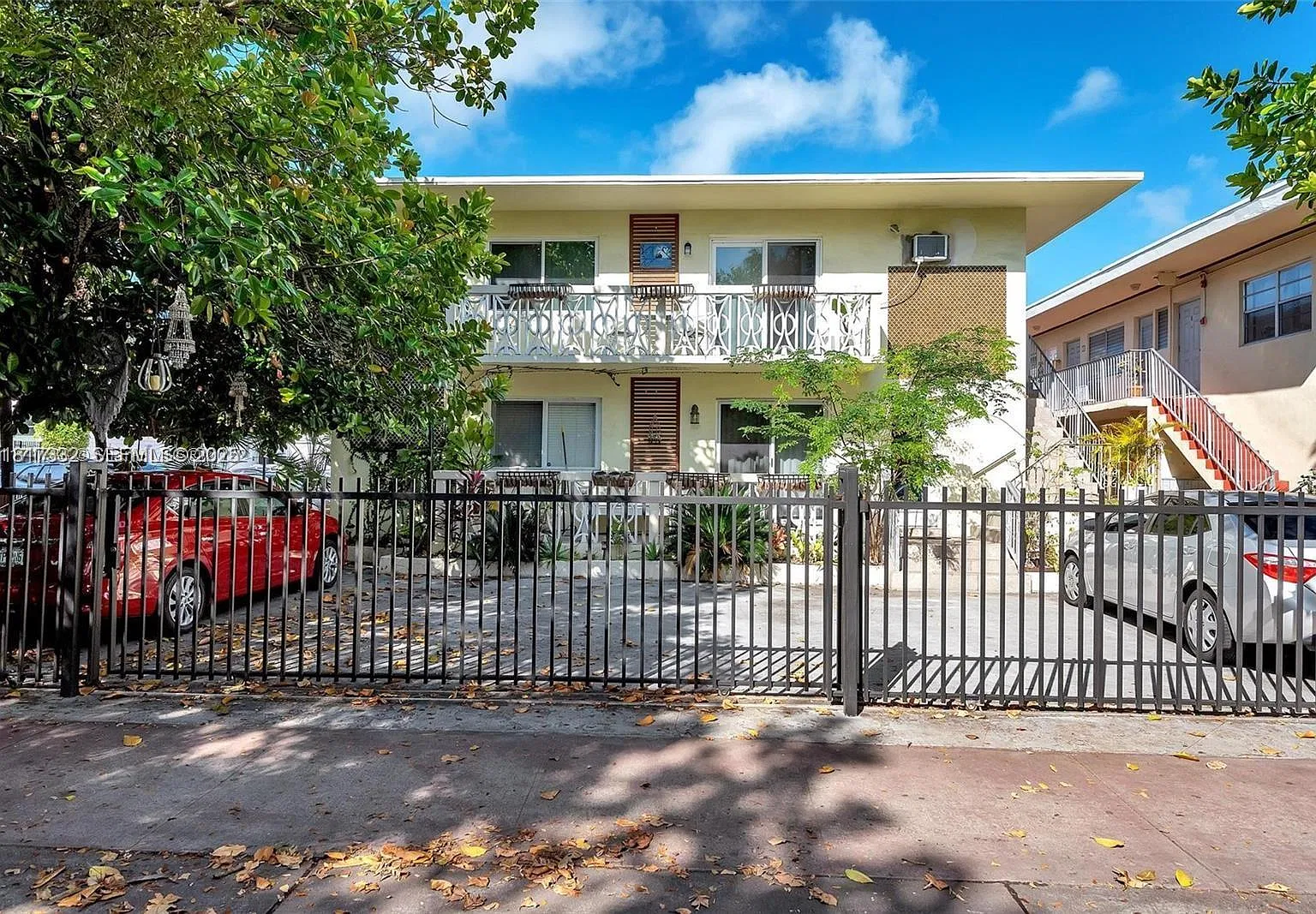 626 Meridian Ave — Photo 2