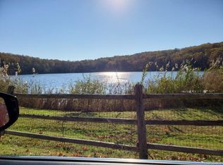 18 Trotting Rock Rd, Mahopac, NY 10541