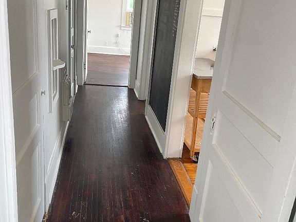 2nd image of 4233 Fontainebleau Dr APT 1