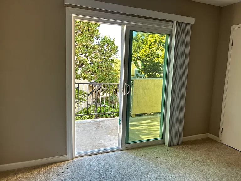 200 Towne Ter #14 — Photo 8