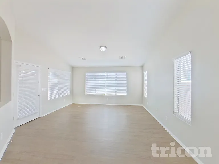 40907 W Robbins Dr — Photo 3