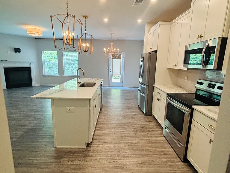 144 Madison Bnd — Photo 18