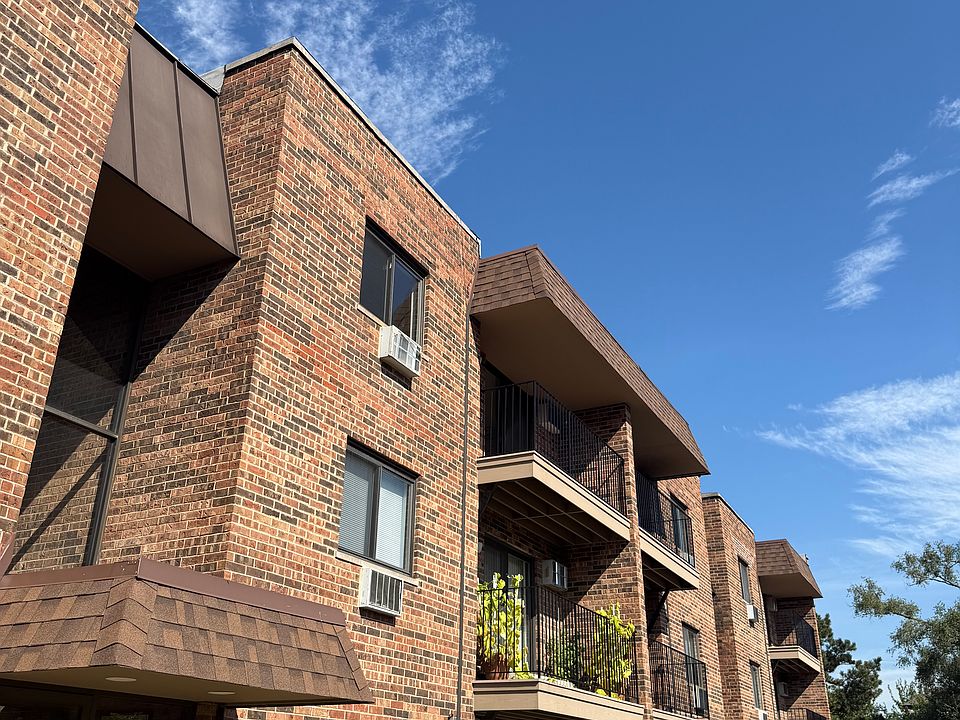 1st image of 3527 Central Rd Unit 301