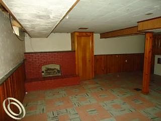 3rd image of 1588 London Ave