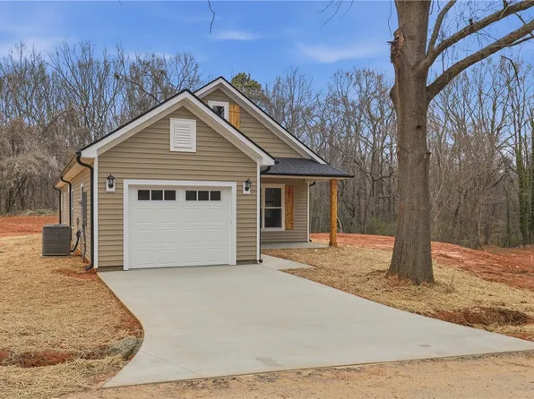 209 Poplar Ln, Anderson, SC 29624