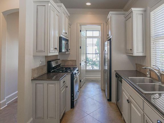 3rd image of 114 Bella Vista Pkwy
