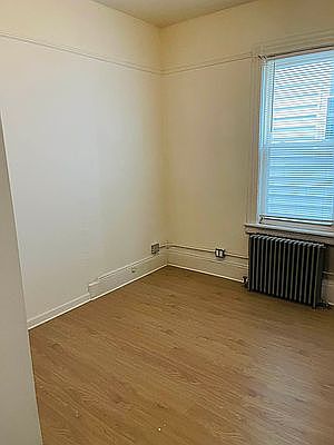 5th image of 3109 37th Ave #2