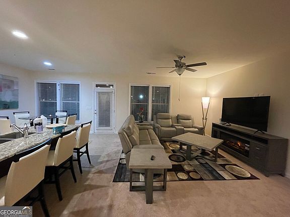 4th image of 4255 Almanor Cir