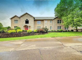 5324 Westbrook Dr, Cross Lanes, WV 25313