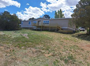 10 Mackanal Rd, Edgewood, NM 87015